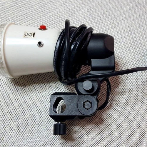 Flashpoint for photography used with stand and wired connection