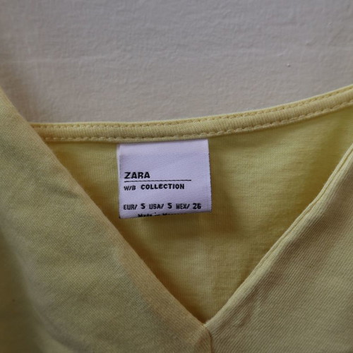 Zara yellow cropped top used, size S