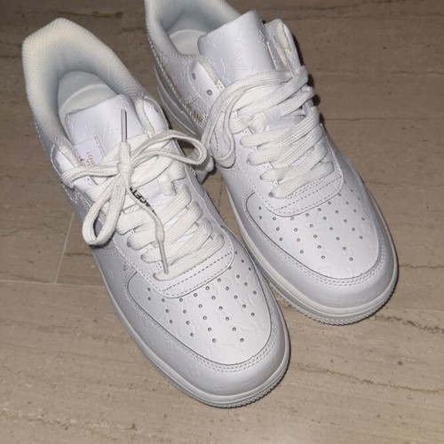 Nike Airforce LV special edition size 43 like new, white