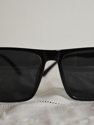 Black square sunglasses like new