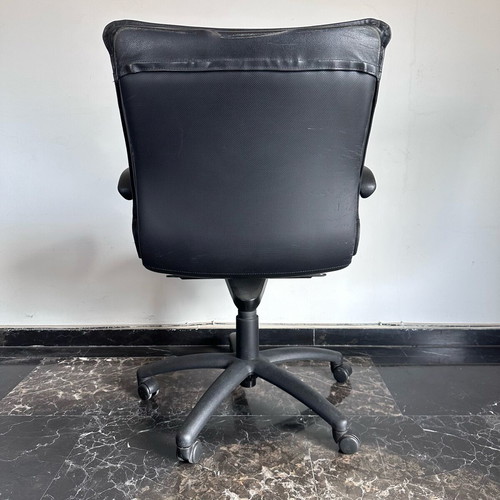Office executive chair used, PU leather, ergonomic design