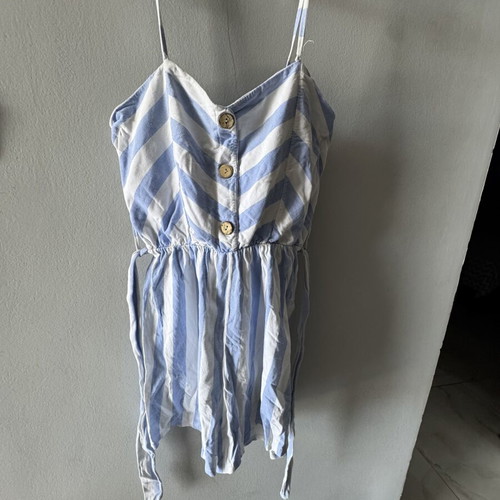One-piece shorts used, thin and cool, white and turquoise, size S