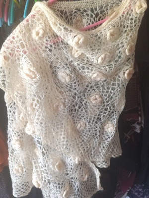 Pashmina like new beige knitted with floral details