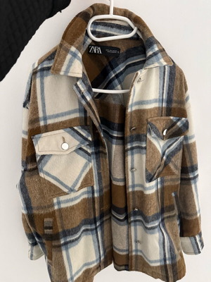 Zara oversize jacket like new, size S, beige and blue