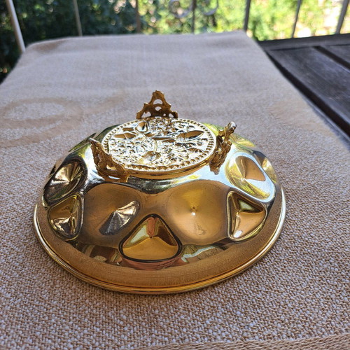 Vintage gilded brass fondue bowl with embossed designs like new