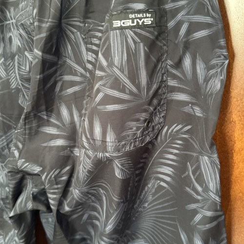 3 Guys men's swim shorts used, size L, black gray