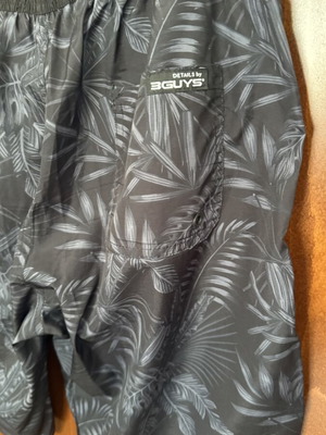 3 Guys men's swim shorts used, size L, black gray