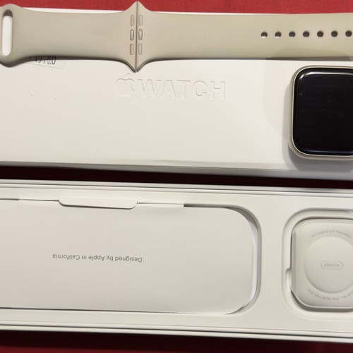 Apple Watch Series 9 45mm Silver like new with accessories