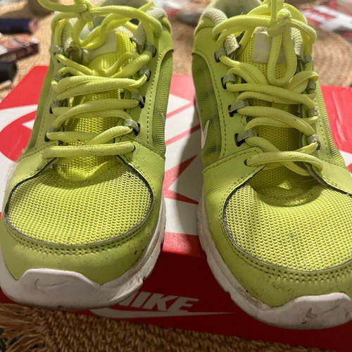 Nike running shoes used No37.5 green