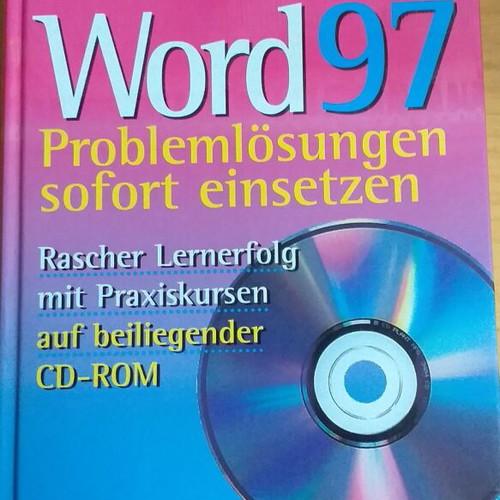 Computer books like new, 4 pieces, in German with CD