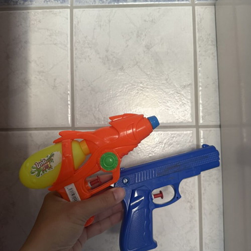Toy guns like new, set of 2