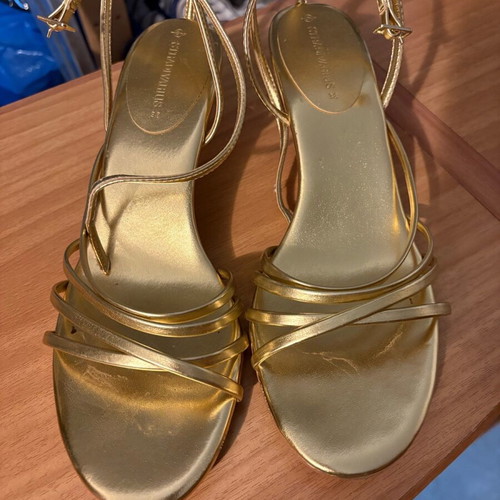 Stradivarius sandals 38 like new, gold