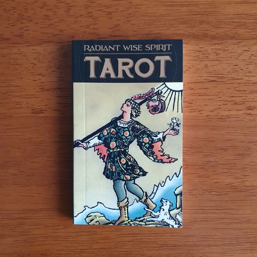 Radiant Wise Spirit Tarot deck like new by Lo Scarabeo