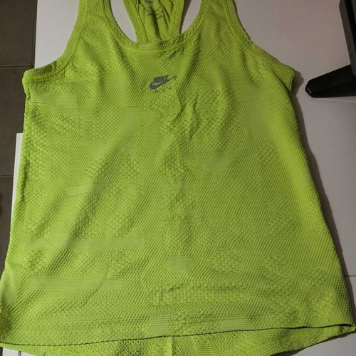 Nike leggings and sports shirt no XS like new