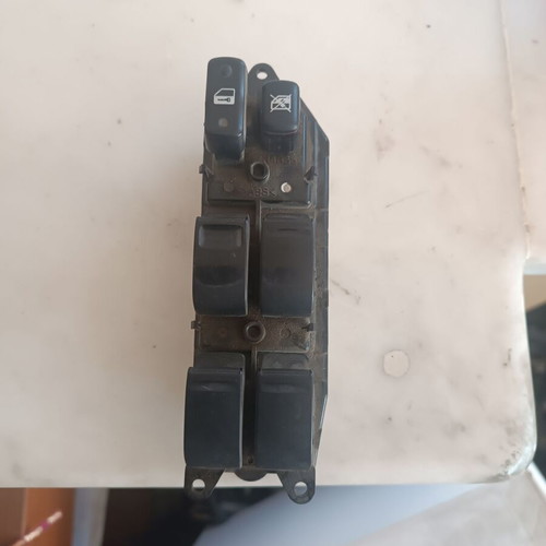 Window switch used for Lexus RX300 '97-'03 in excellent condition