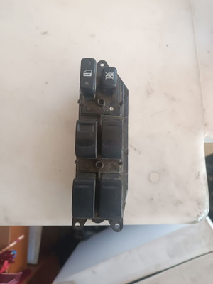 Window switch used for Lexus RX300 '97-'03 in excellent condition