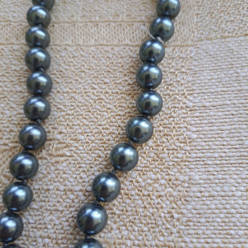 Long necklace with tourmaline beads like new, gray