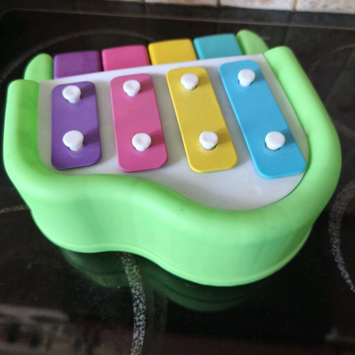 Little Tikes piano like new for babies and toddlers