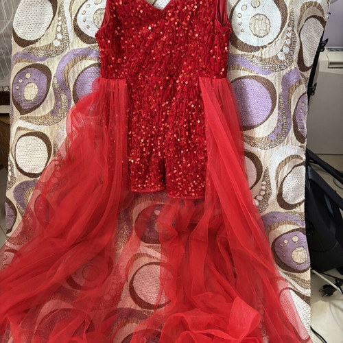 One-piece sequin bodysuit with tulle tail for 9-year-old girl like new, red