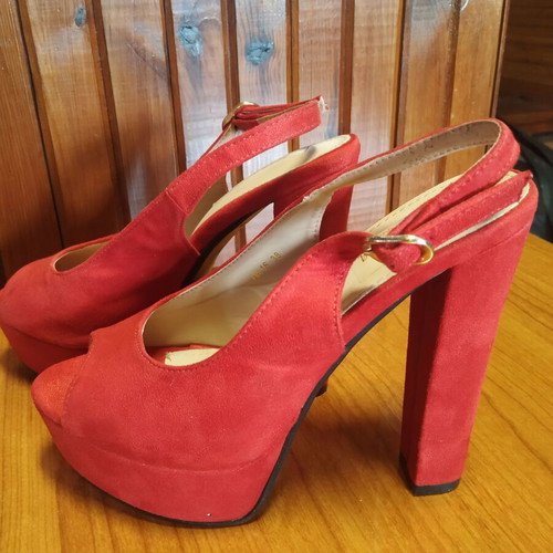 Alta Moda red suede sandals used, size 38