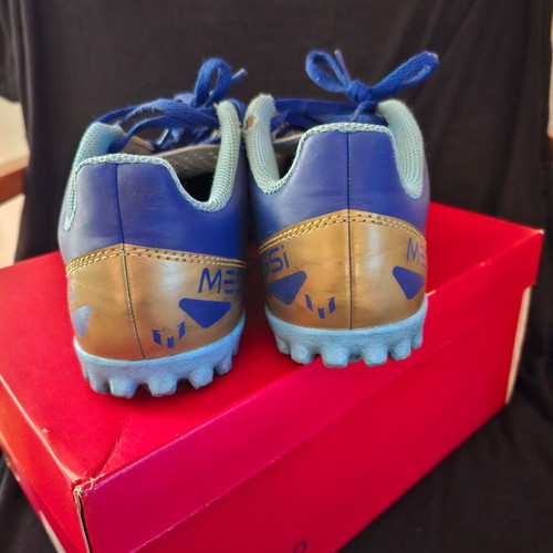 Adidas Messi football shoes size 36 used, blue