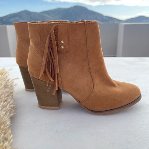Bershka ankle boots camel with fringes like new, size 37