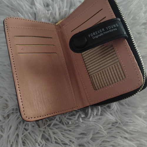 Wallet like new, ideal size, black