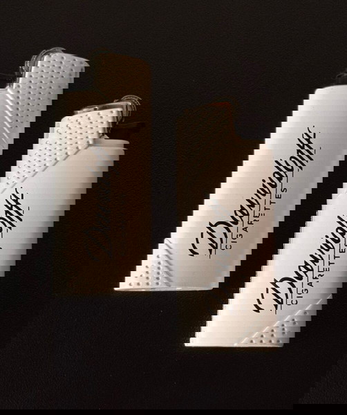 Davidoff 2 λευκοί αναπτήρες limited edition ολοκαίνουριοι!