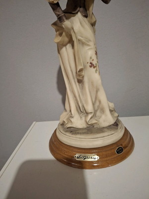 Diogenis porcelain statue like new