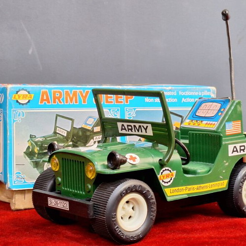 Army Jeep toy by LYRA with box