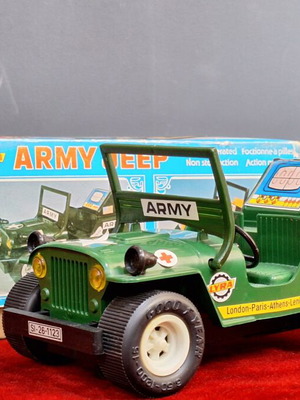 Army Jeep toy by LYRA with box