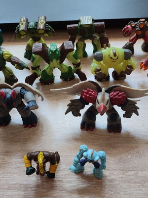 Gormiti 2008 pack of 15 figures like new