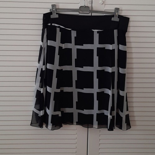 Gerry Weber Edition Skirt No46 like new, black and white checkered
