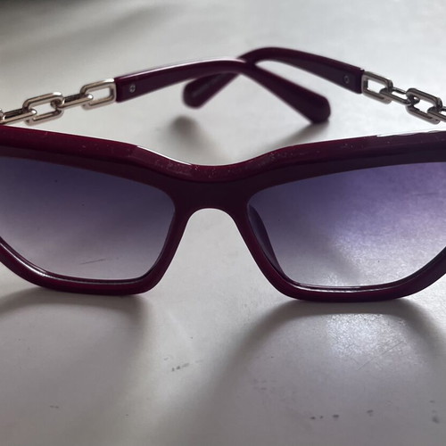 Cat Eye Sunglasses like new, red frame with decorative chains, UV400