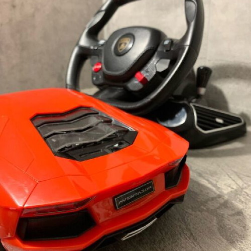 RC Lamborghini remote control car like new with steering wheel