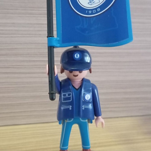 Playmobil fan of Iraklis figure like new with flag base