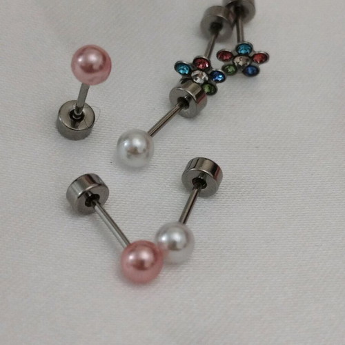 Stainless steel stud earrings, 3 pairs in gift packaging