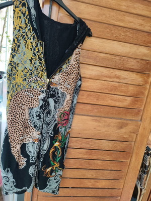 Blouse dress new one size with hood and painted design from London