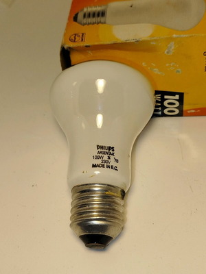 Λάμπα πυρακτώσεως Philips Ε27 100W 2800K