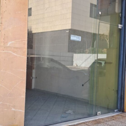 Commercial space in Nea Filadelfeia with basement and mezzanine