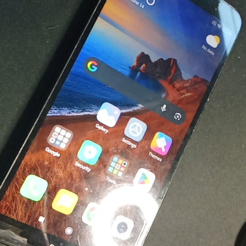 Xiaomi Redmi 7A smartphone used, 3GB RAM 64GB ROM, cracked screen