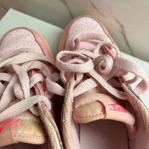 Nike Dunk pink kids' shoes size 34 like new for girls