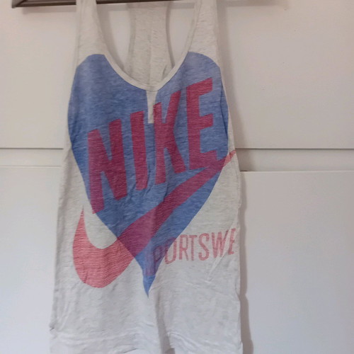 Nike sleeveless shirt small used