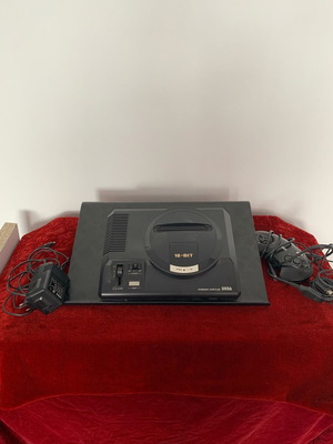 Sega Mega Drive 16bit μεταχειρισμένο αυθεντικό με τηλεχειριστήριο και τροφοδοτικό