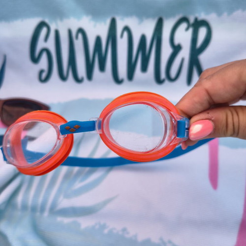 Arena swimming goggles like new, kids 3-8 years