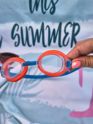 Arena swimming goggles like new, kids 3-8 years