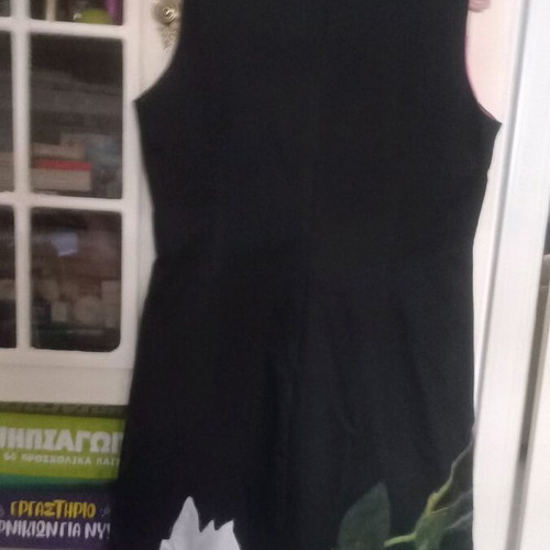 Dress like new, slightly elastic, size M