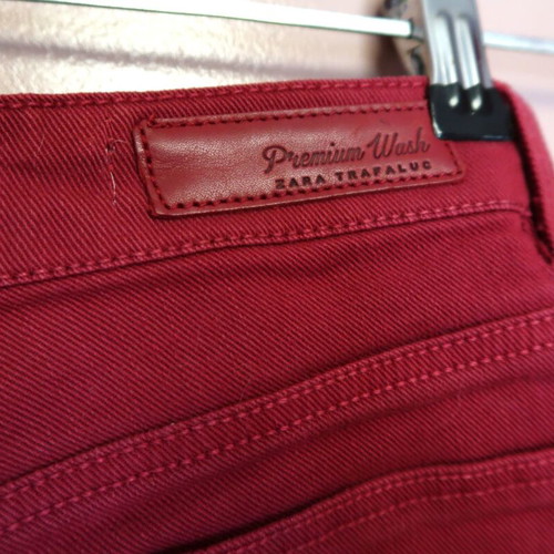 Zara denim shorts burgundy, S, like new with embroidered details