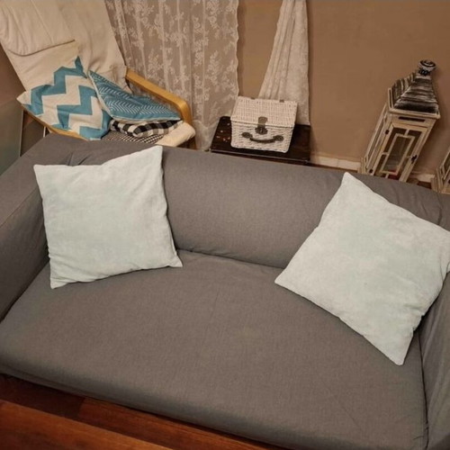 3θέσιος καναπές Ikea Klippan μεταχειρισμένος με ελαφριές φθορές