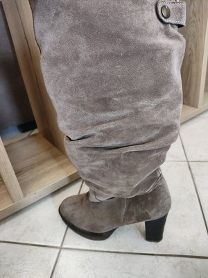 Castor boots used, size 40, beige, 9 cm heel